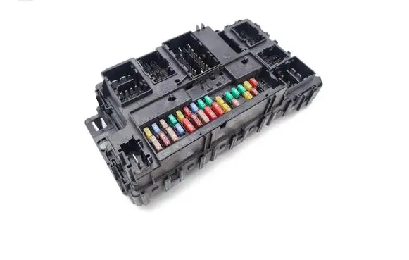 Ford Mondeo MK V Fuse module HU5T-15604-DFB A2C758706010000