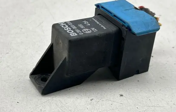 Fiat Ducato Glow plug pre-heat relay 0281003039