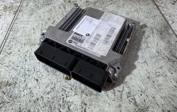 BMW 3 E90 E91 Engine control unit/module 7800727 7809212 7809000