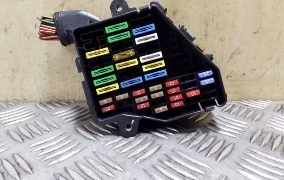 Seat Exeo (3R) Fuse module