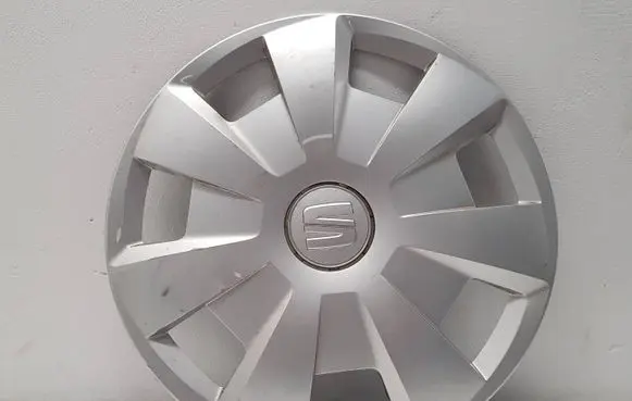 Seat Ibiza IV (6J,6P) R14 wheel hub/cap/trim 6J0601147D