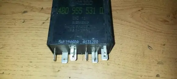 Audi A4 S4 B5 8D Other relay 4b0955531d