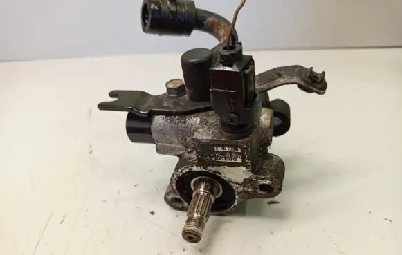 KIA Rio Power steering pump 571001G080