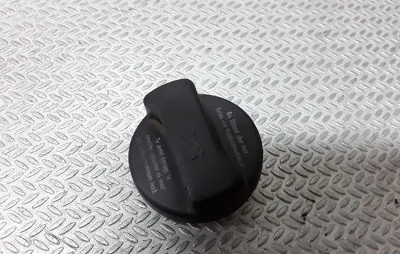 Skoda Octavia Mk1 (1U) Oil filler cap 026103485