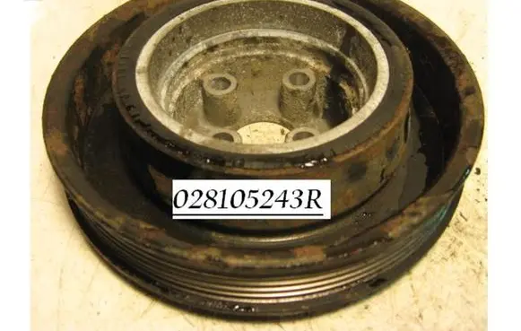 Volkswagen PASSAT B3 Crankshaft pulley 028105243R