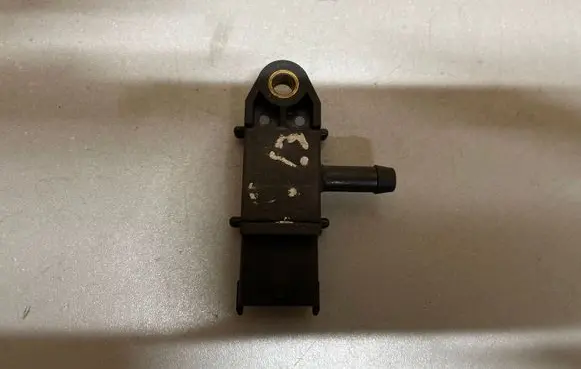 Opel Astra J Crankshaft position sensor 55566186