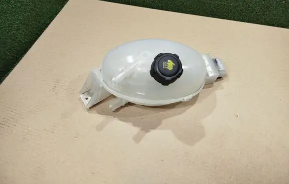 Renault Master III Coolant expansion tank/reservoir 217100015R