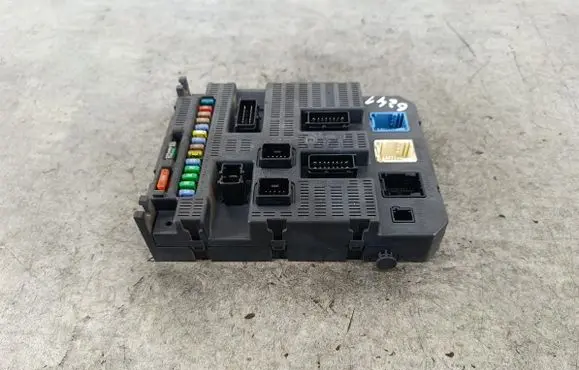 Citroen C4 I Fuse box set 9663798480