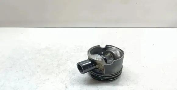 BMW X1 E84 Piston 0840ZR 13R3