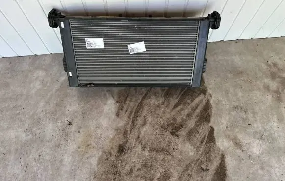 BMW i3 Radiator set 31000VNN11000 9NT100D F89SZ94