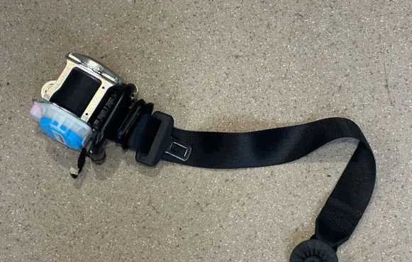 BMW 4 G22 G23 G24 G26 Front seatbelt 9870053