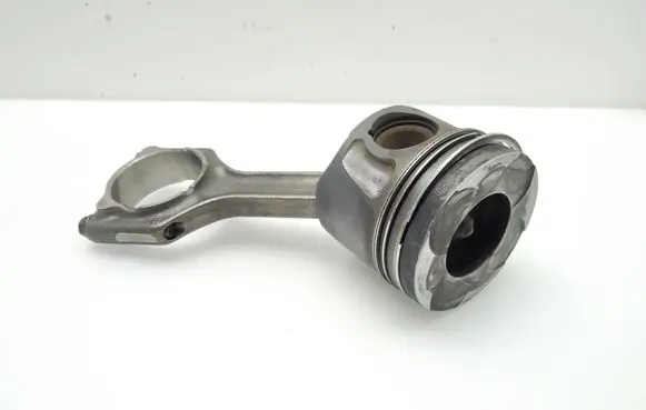 Opel Zafira C Piston with connecting rod 438