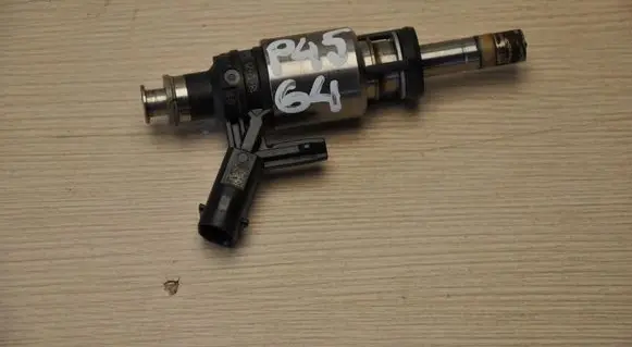 Audi A5 Fuel injector 06G906036S