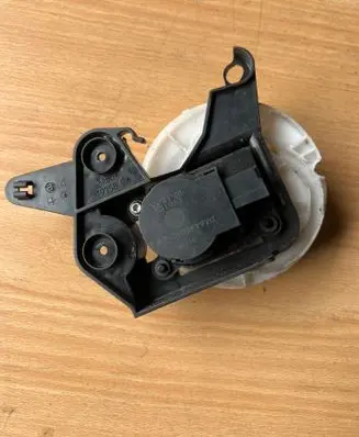Opel Astra H Air flap motor/actuator DA644001U EVD105 021213