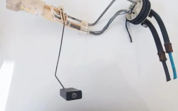Volkswagen PASSAT B3 Fuel level sensor 333919051