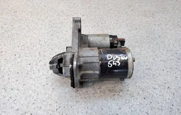 Dacia Duster II Starter motor 233000557R50 233000557R