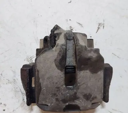 BMW 5 E39 Front brake caliper 6022296