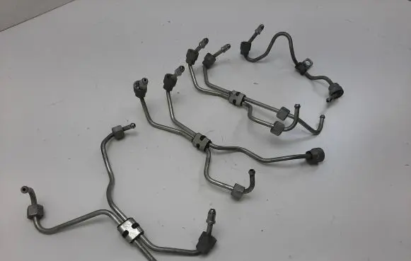 Volvo V60 Fuel injector supply line/pipe 