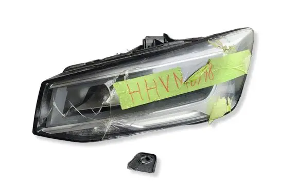 Audi Q2 - Headlight/headlamp 81A941011C 1277996 53131946