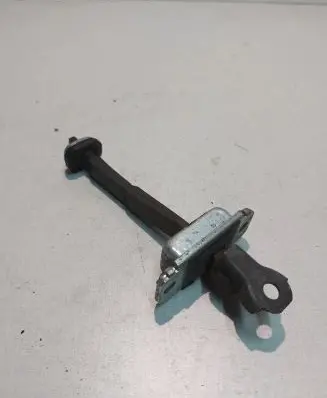 Chevrolet Captiva Front door check strap stopper