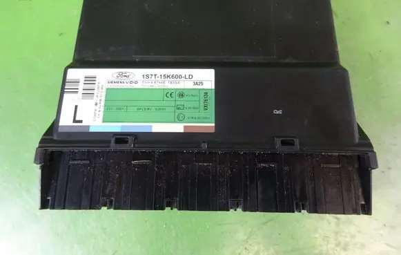 Ford Focus Comfort/convenience module 1S7T-15K600-LD