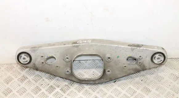 Mercedes-Benz CLS C219 Rear differential/diff mount bracket A2303521806