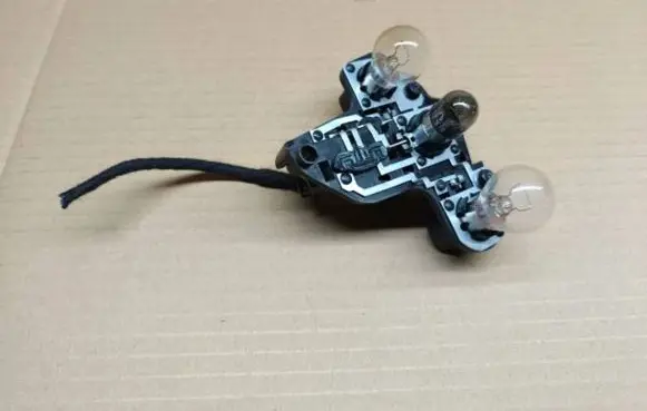 Seat Toledo IV (NH) Tail light bulb cover holder