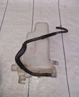 Nissan Patrol Y61 Fuel expansion tank 