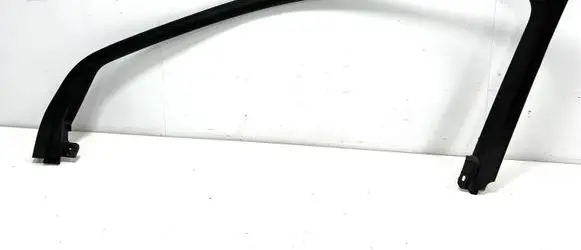 Opel Ampera Front door window/glass frame 22785437 802579867