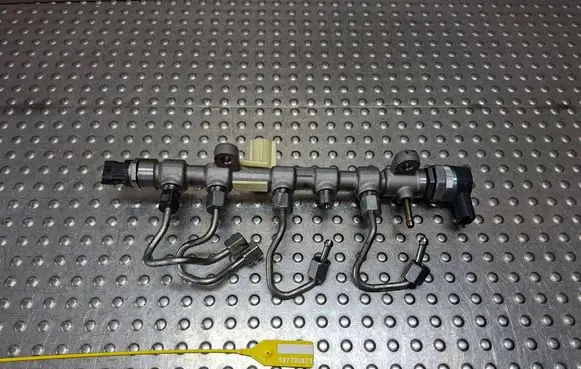 Toyota Yaris Fuel main line pipe S27730873 238100N030 0445214329