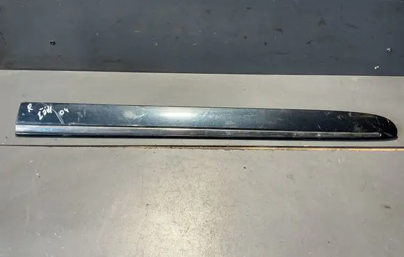 Mercedes-Benz E W211 Rear door trim (molding) A2116901462