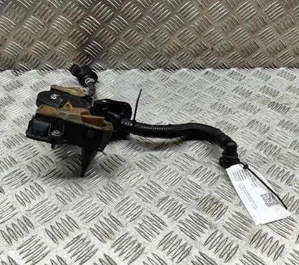 Audi A3 S3 8V Oil breather separator 06K103213A 06K103495AT