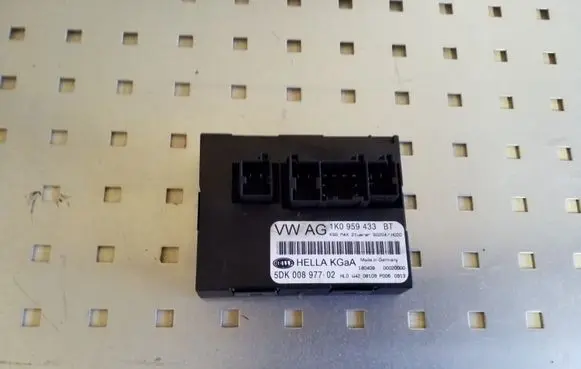 Volkswagen Golf V Comfort/convenience module 1K0959433