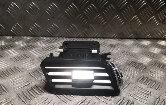 Mercedes-Benz E W212 Dashboard air vent grill cover trim 2128303354 A2128303354