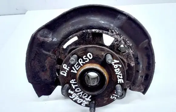 Toyota Verso-S Front wheel hub 8954202061