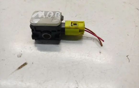 Mercedes-Benz R W251 Airbag deployment crash/impact sensor 0038202826 140206 402393