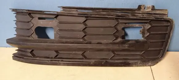 Skoda Kodiaq Front bumper lower grill 565807368