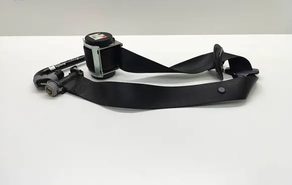 BMW 5 F10 F11 Front seatbelt 610126300 610126300B 110315