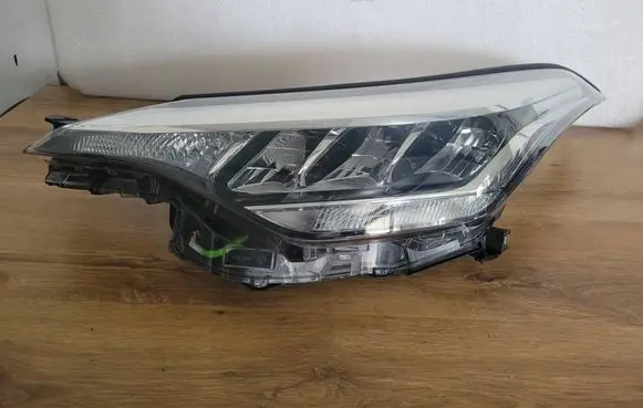 Toyota C-HR I Headlight/headlamp 201665356 81150F4180