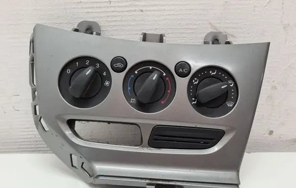 Ford Focus Climate control unit BM5T19980AC