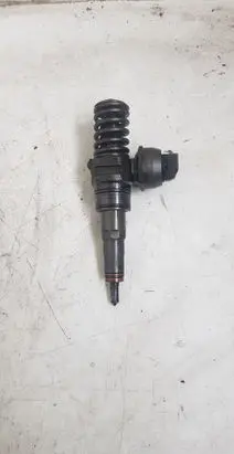 Volkswagen Touareg I Fuel injector 07Z130073N