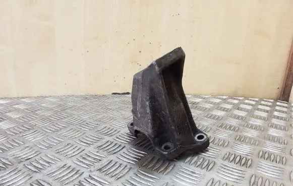Audi A6 S6 C4 4A Gearbox mounting bracket 4A0399113E