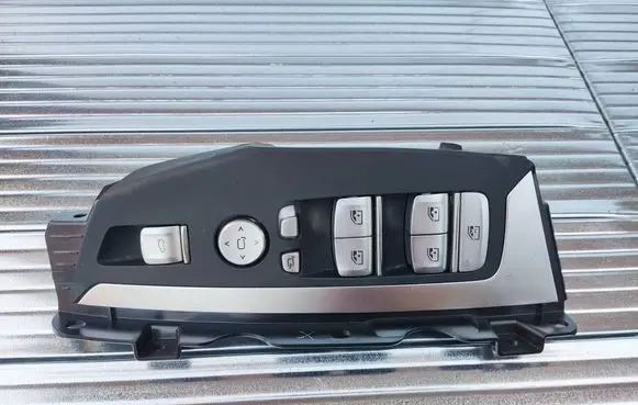 BMW X4 G02 Electric window control switch 6847099 9299459 7419359