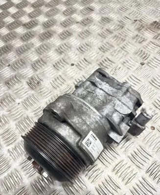 BMW X5M F85 Power steering pump 685668402 5009475