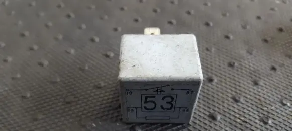 Volkswagen PASSAT B6 Other relay 141951253B 20240072