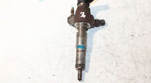 Volvo V50 Fuel injector 9674973080 50274V05