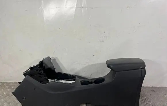 Hyundai Kona I Armrest