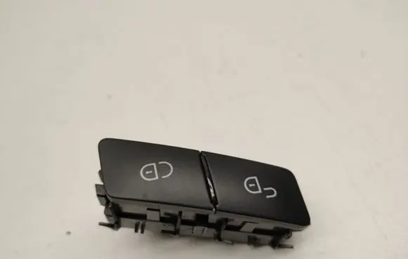 Mercedes-Benz C W204 Central locking switch button A2048706410