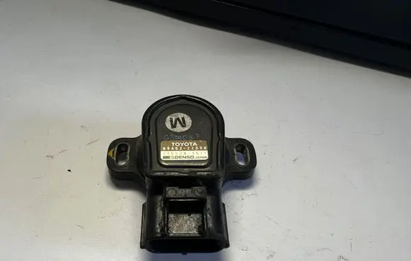 Toyota Avensis T220 Throttle valve position sensor 8945222090 1985003011