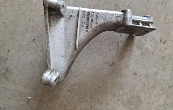 Volkswagen Golf II Engine mounting bracket 191199354A